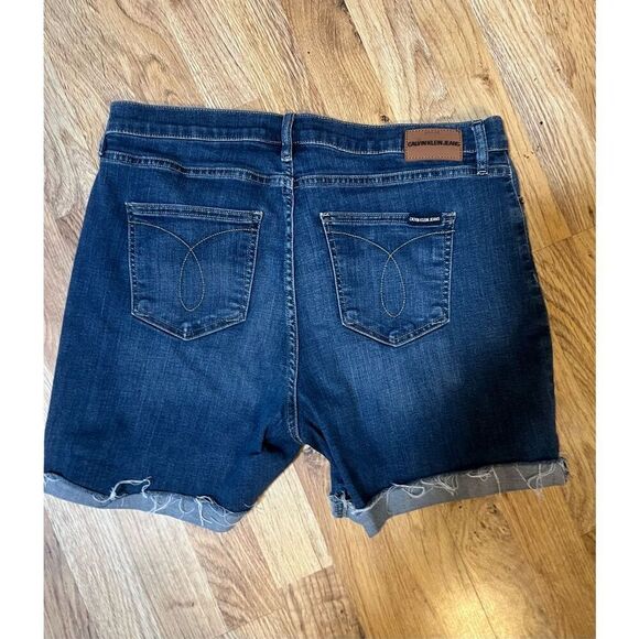 Calvin Klein Recycled Distressed Denim Cut Offs Shorts Size 12 - Picture 2 of 8